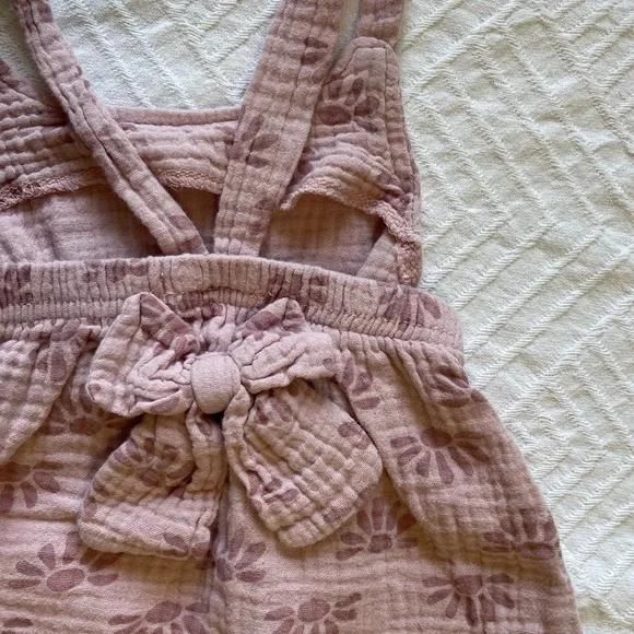 Emily And Oliver Pink Muslin Romper 6-9 Months - Picture 4 of 6